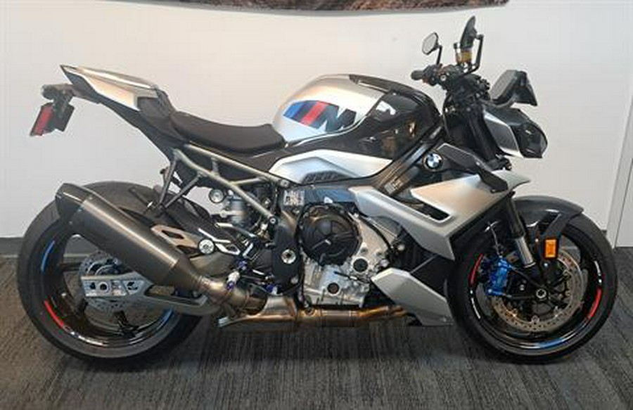 2025 BMW M1000R