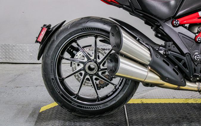 2015 Ducati Diavel Carbon
