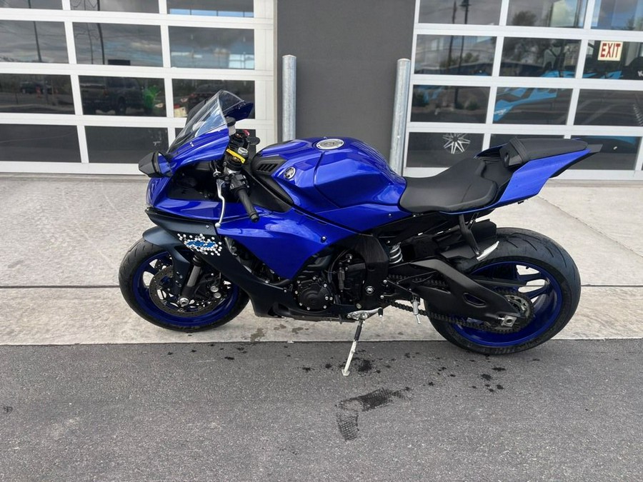 2023 Yamaha YZF-R1