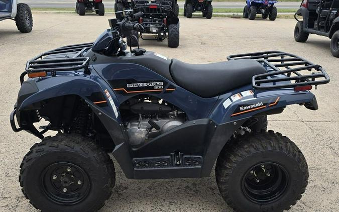 2025 Kawasaki Brute Force® 300