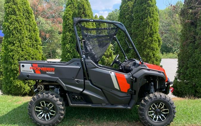 2023 Honda Pioneer 1000 Trail