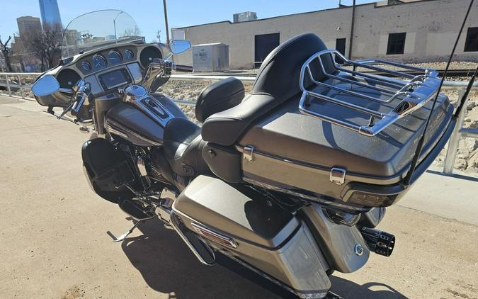 2016 Harley-Davidson Electra Glide® CVO™ Limited