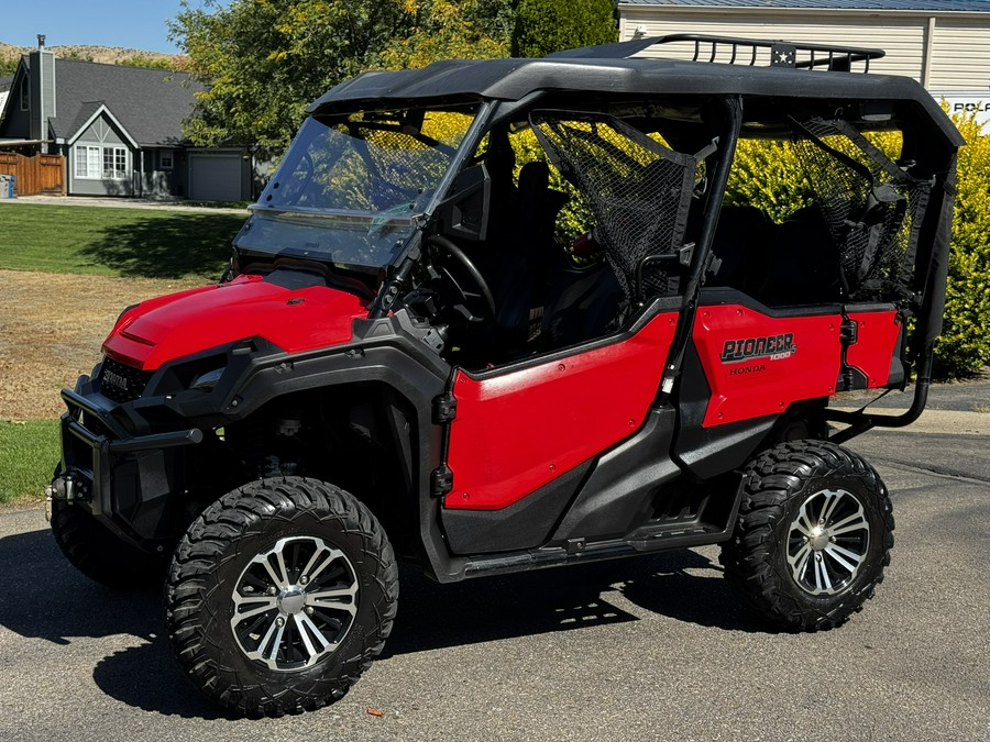 2018 Honda Pioneer 1000-5 Deluxe