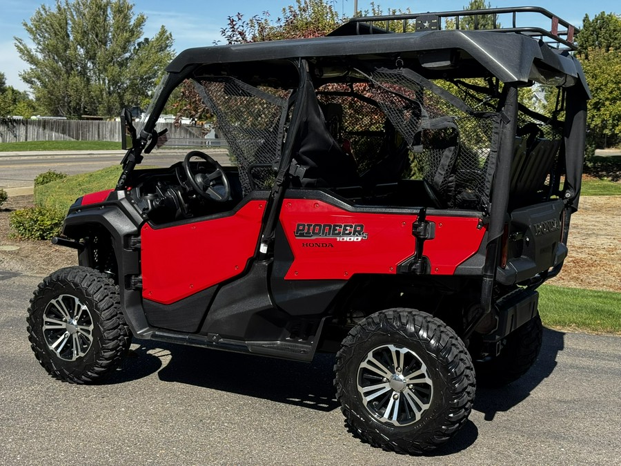 2018 Honda Pioneer 1000-5 Deluxe