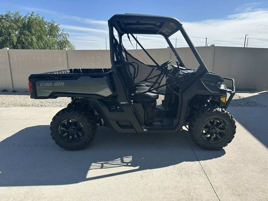 2024 Can-Am Defender XT HD9