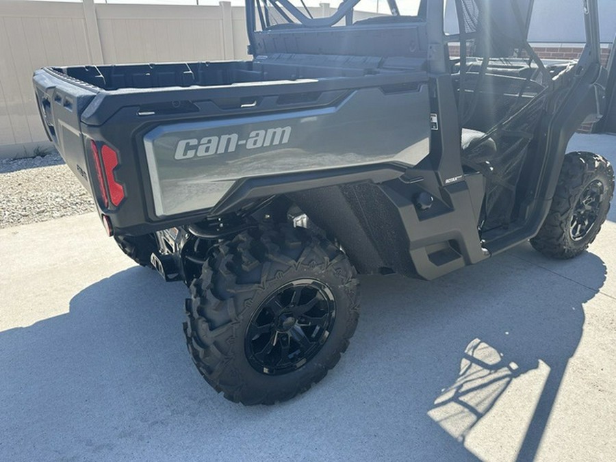 2024 Can-Am Defender XT HD9