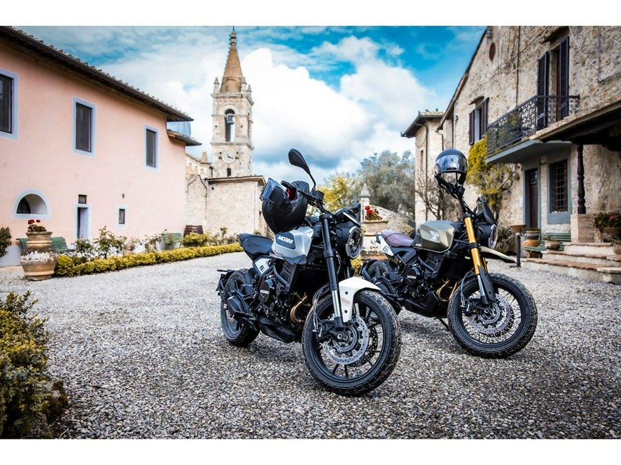 2023 Moto Morini SEIEMMEZZO STR