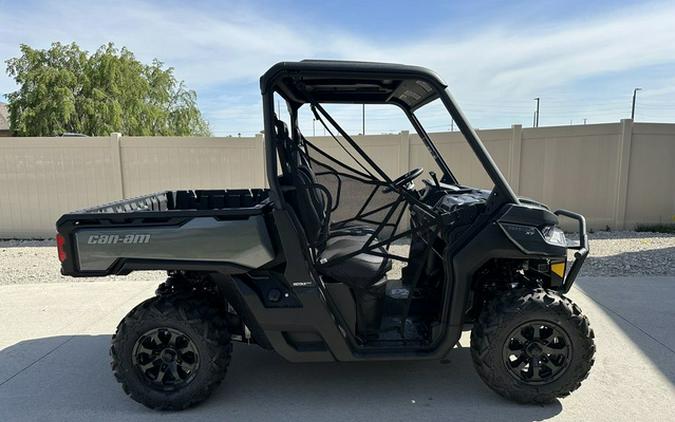 2024 Can-Am Defender XT HD7