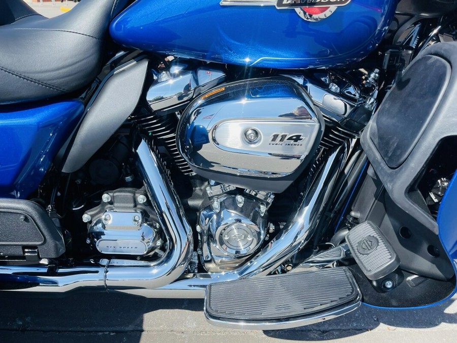 2024 Harley-Davidson Tri Glide Ultra FLHTCUTG