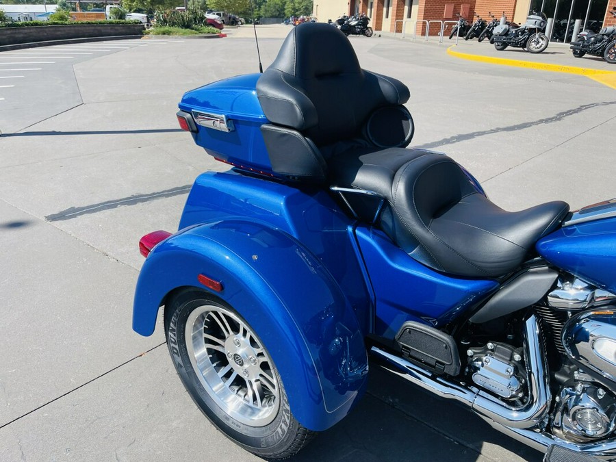 2024 Harley-Davidson Tri Glide Ultra FLHTCUTG