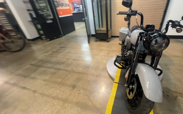 2025 Harley-Davidson Road King Special