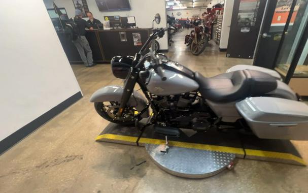 2025 Harley-Davidson Road King Special