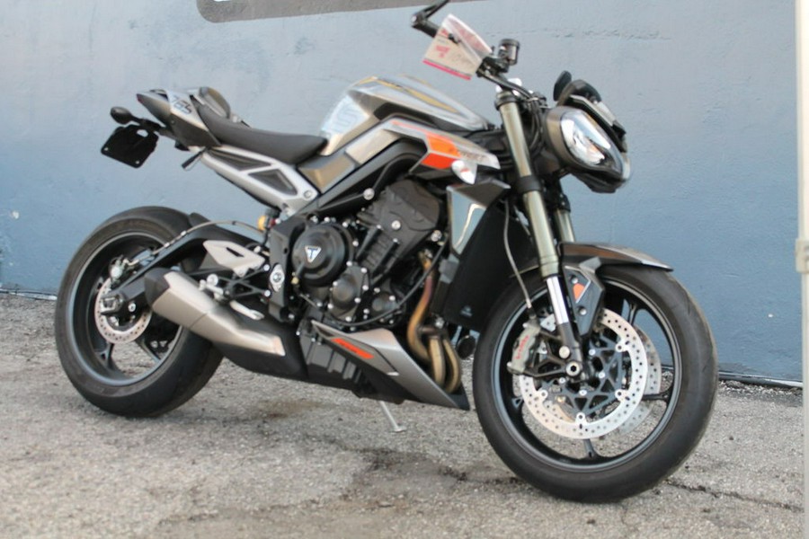 2024 Triumph Street Triple R Matte Silver Ice