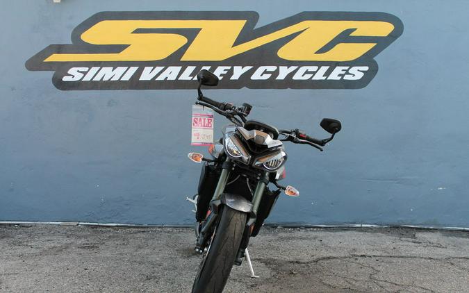 2024 Triumph Street Triple R Matte Silver Ice