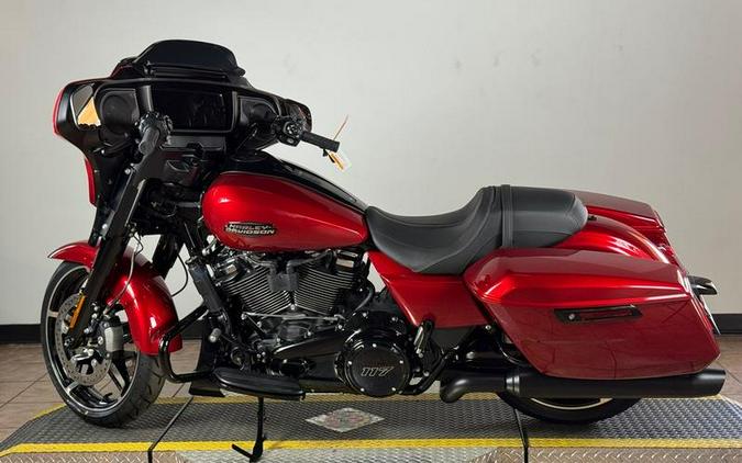 2025 Harley-Davidson® FLHX - Street Glide®
