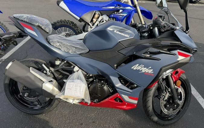 2026 Kawasaki Ninja® 500 ABS Metallic Matte Twilight Blue