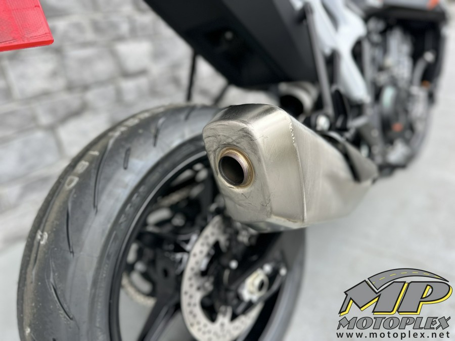 2027 KTM 990 Duke