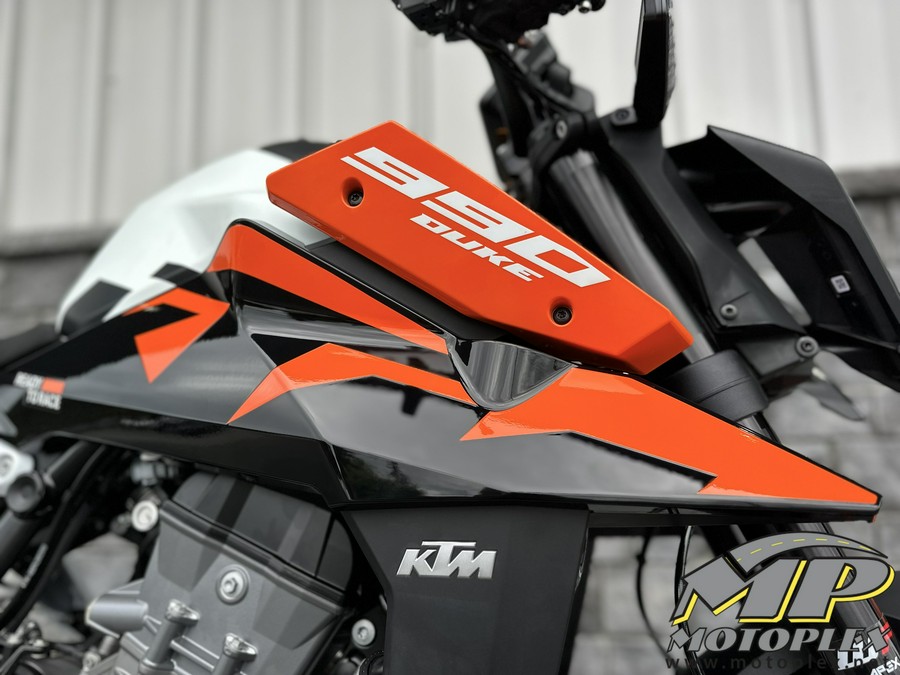 2027 KTM 990 Duke