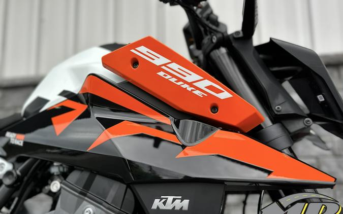 2027 KTM 990 Duke