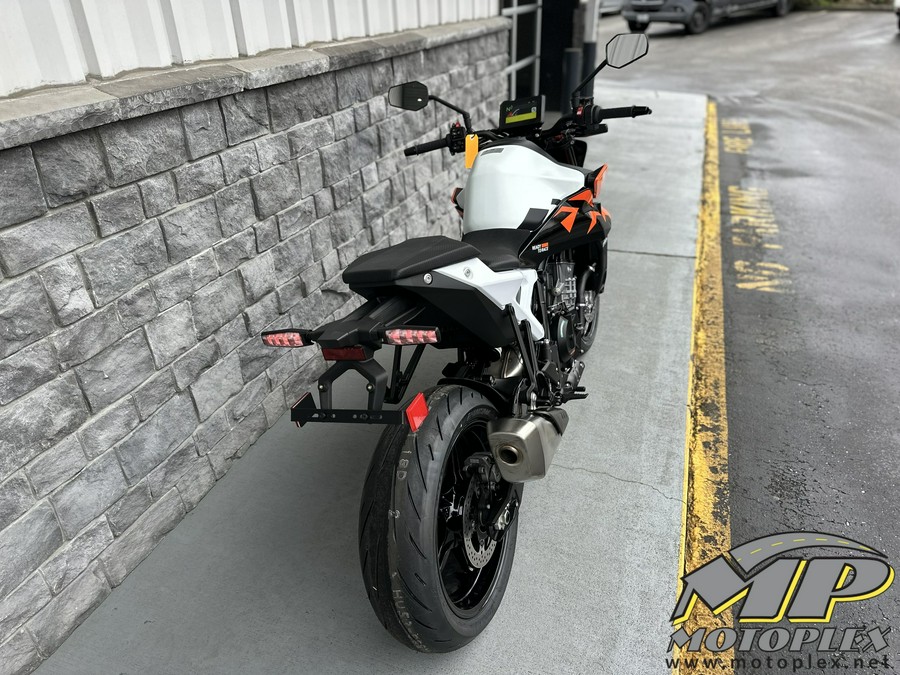 2027 KTM 990 Duke