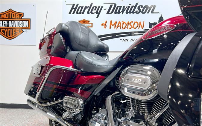 2011 Harley-Davidson Road Glide CVO Ultra FLTRUSE 24,030 Miles Rio Red / Black Ember with Quartzite Graphic