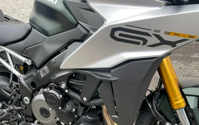 2024 Suzuki GSX-S1000GX+