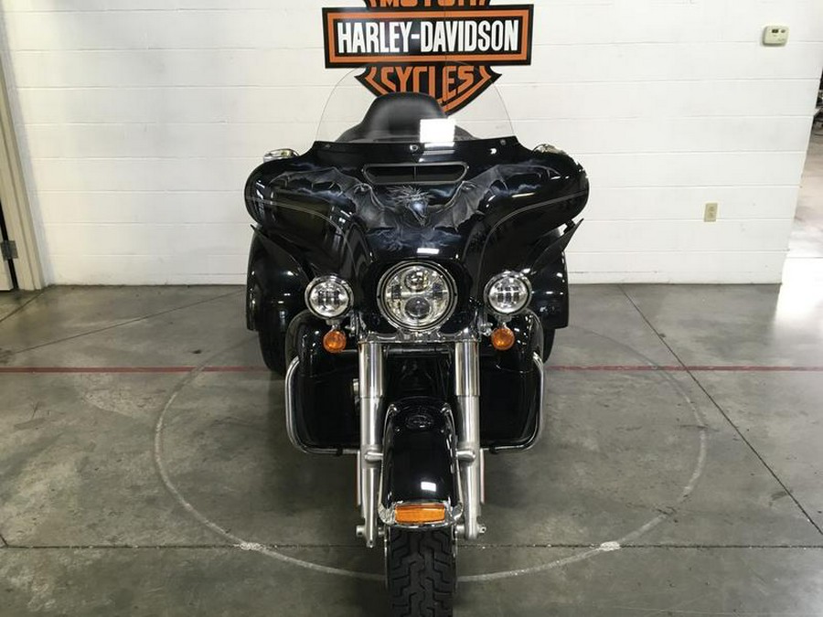 2014 Harley-Davidson® FLHTCUTG - Tri Glide® Ultra