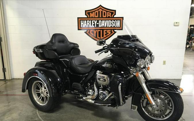 2014 Harley-Davidson® FLHTCUTG - Tri Glide® Ultra