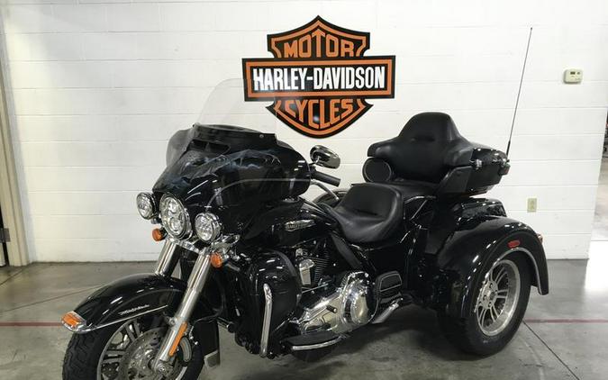 2014 Harley-Davidson® FLHTCUTG - Tri Glide® Ultra