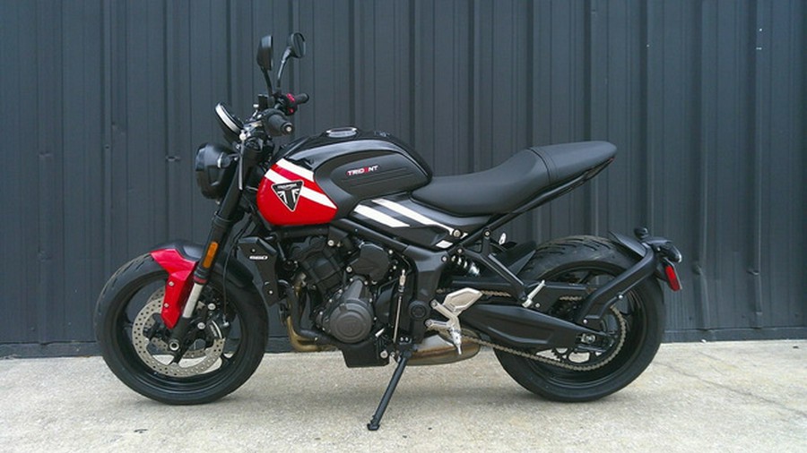 2025 Triumph Trident 660 Diablo RedSapphire Black