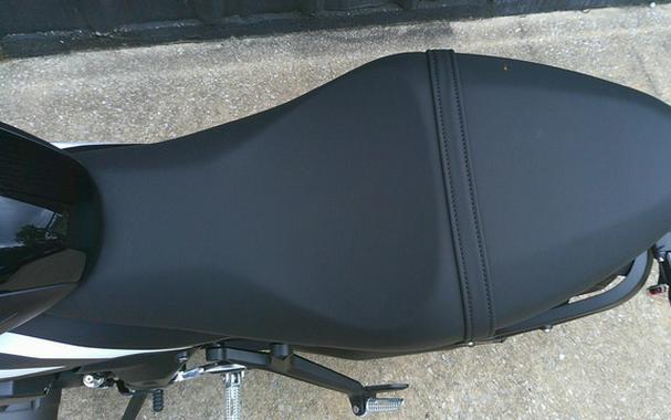 2025 Triumph Trident 660 Diablo RedSapphire Black