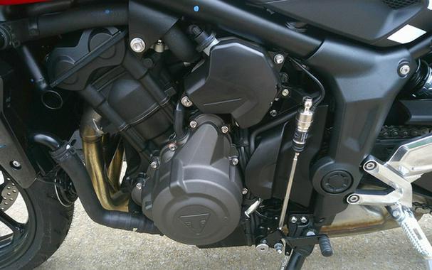 2025 Triumph Trident 660 Diablo RedSapphire Black