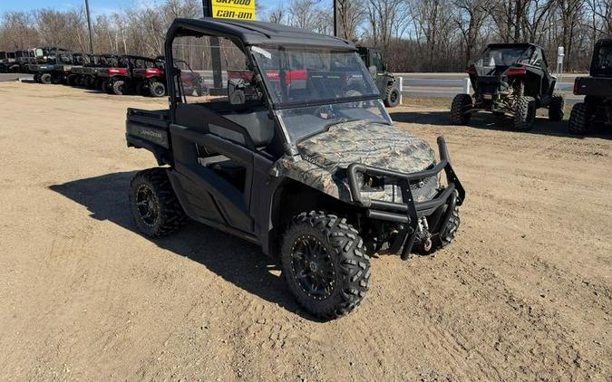 2018 John Deere XUV590M