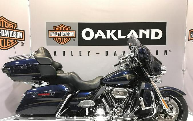 2018 Harley-Davidson® FLHTKSE - CVO™ Limited 115th Anniversary