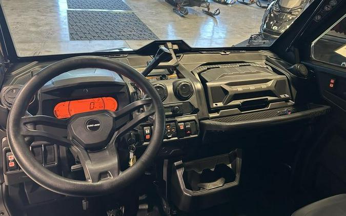 2023 Can-Am® Defender MAX Lone Star Cab HD10