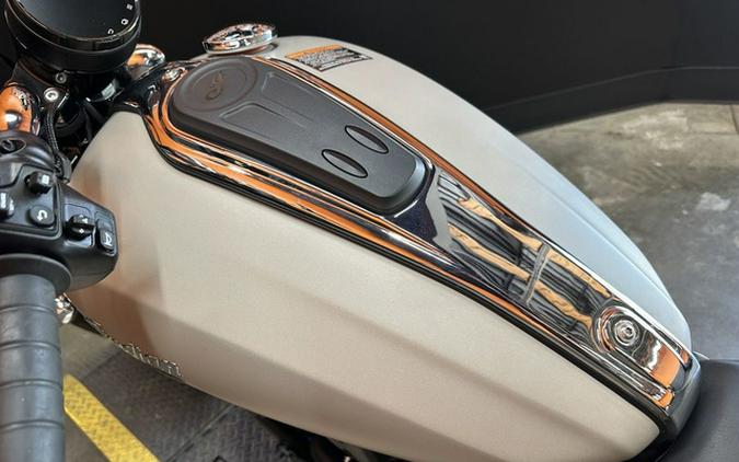 2025 Indian Scout Classic Limited +Tech Silver Quartz Smoke