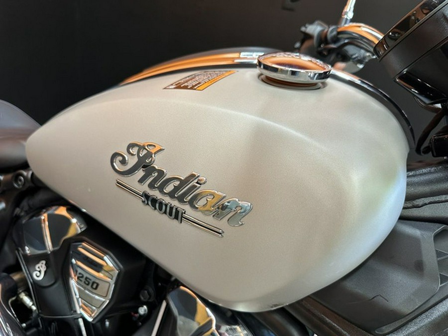 2025 Indian Scout Classic Limited +Tech Silver Quartz Smoke