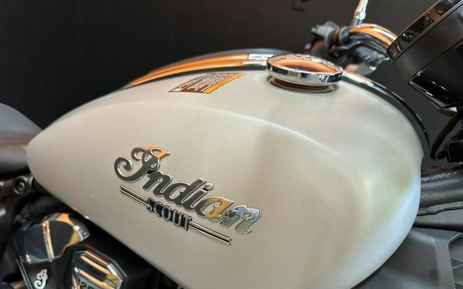 2025 Indian Scout Classic Limited +Tech Silver Quartz Smoke
