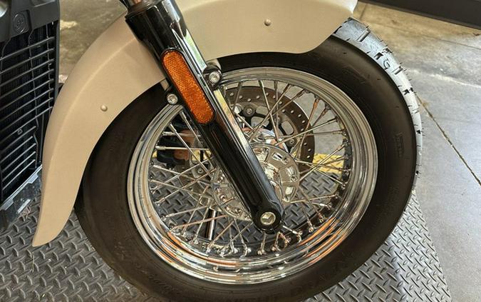 2025 Indian Scout Classic Limited +Tech Silver Quartz Smoke