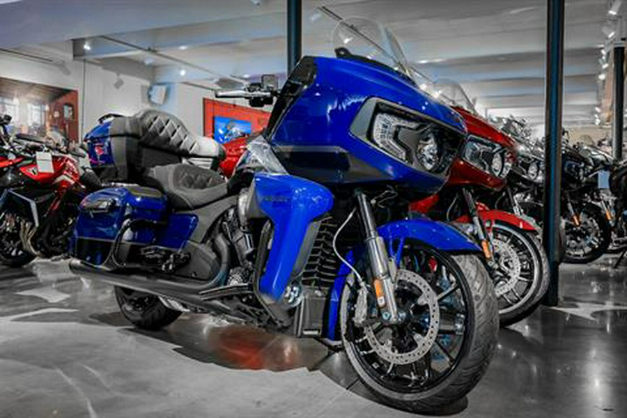 2024 Indian Motorcycle Pursuit® Dark Horse® with PowerBand Audio Package