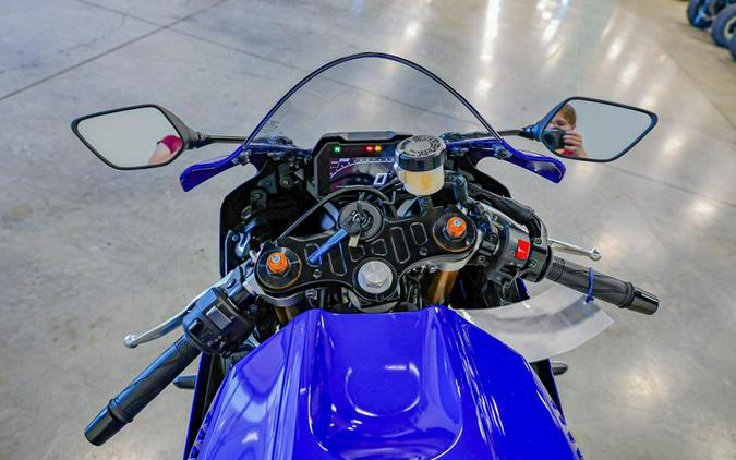 New 2025 YAMAHA YZFR7