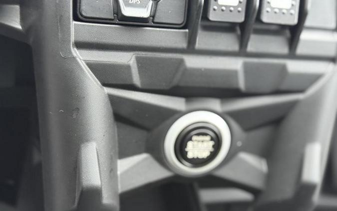 2026 Can-Am® Maverick X3 Max X RS Turbo RR Triple Black_4.5 in