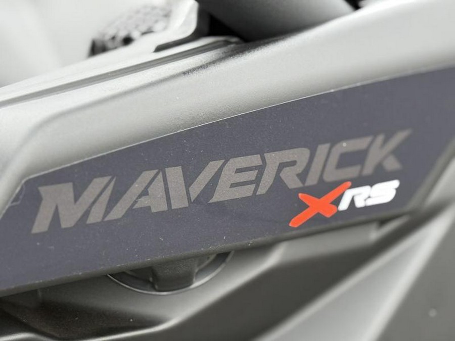 2026 Can-Am® Maverick X3 Max X RS Turbo RR Triple Black_4.5 in