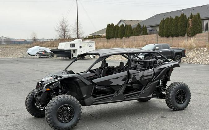 2026 Can-Am® Maverick X3 Max X RS Turbo RR Triple Black_4.5 in