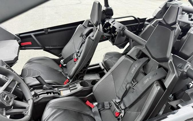 2026 Can-Am® Maverick X3 Max X RS Turbo RR Triple Black_4.5 in