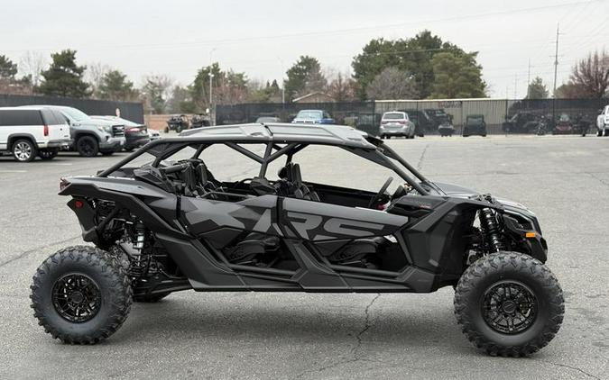 2026 Can-Am® Maverick X3 Max X RS Turbo RR Triple Black_4.5 in