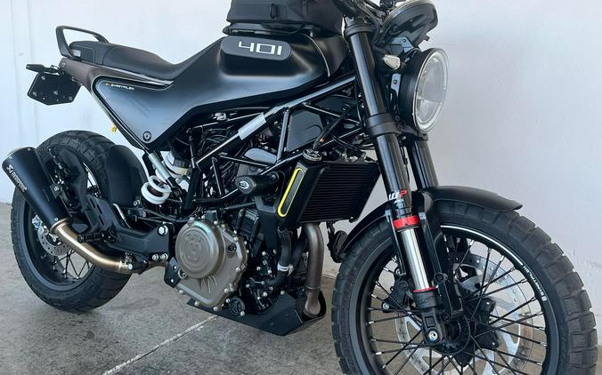 2023 HUSQVARNA Svartpilen