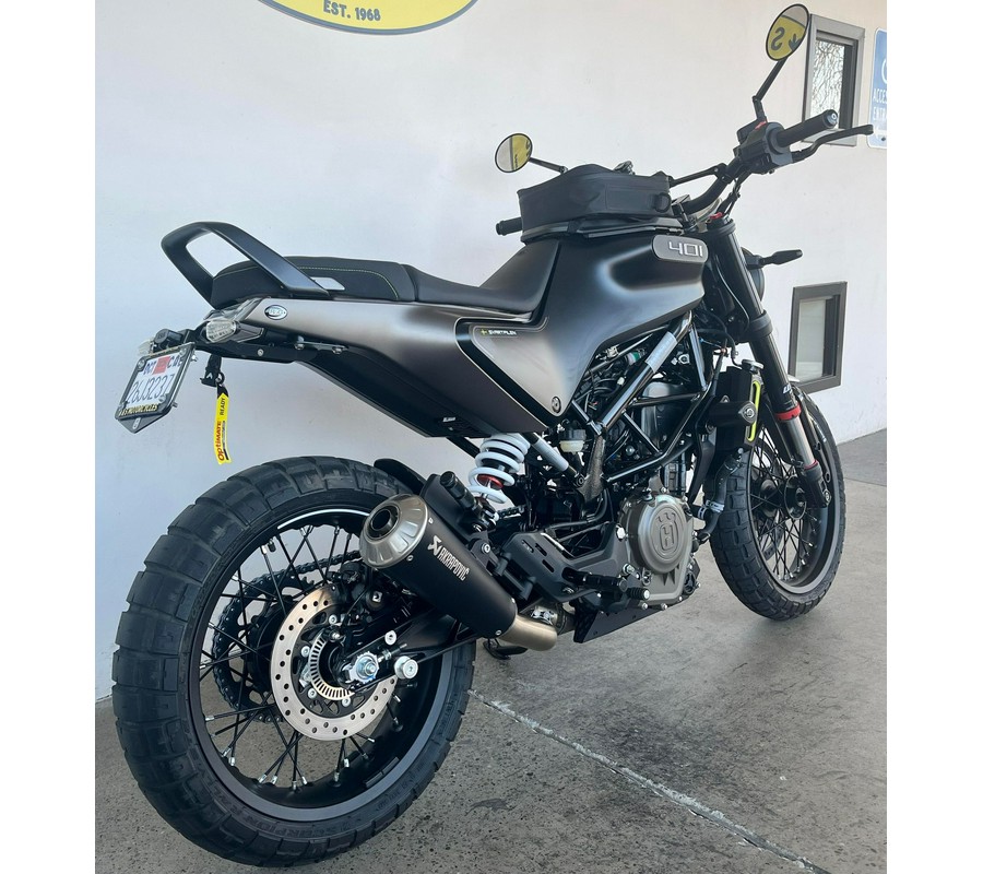 2023 HUSQVARNA Svartpilen