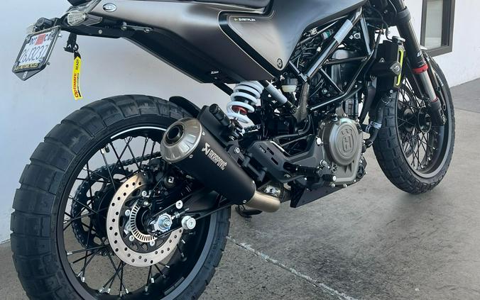 2023 HUSQVARNA Svartpilen