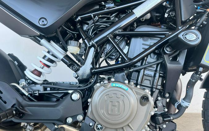 2023 HUSQVARNA Svartpilen